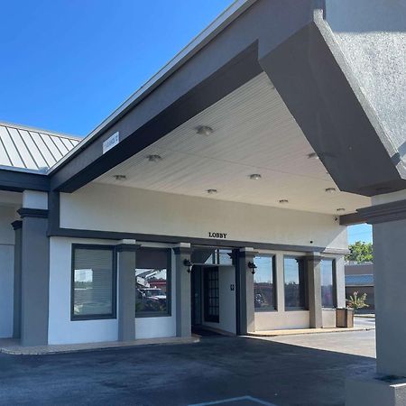 Motel 6 Opelika Al Екстер'єр фото