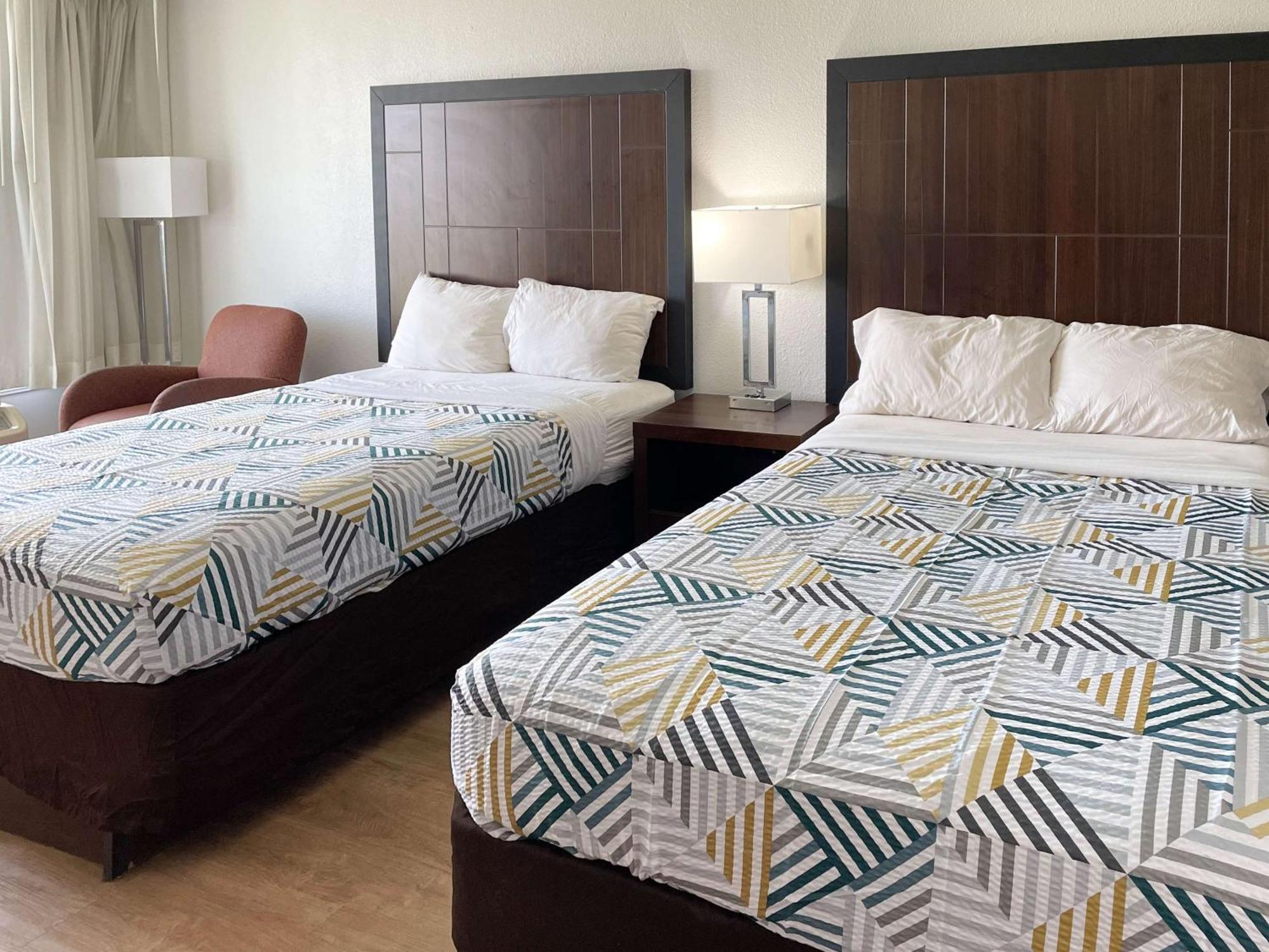 Motel 6 Opelika Al Екстер'єр фото